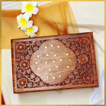 Load image into Gallery viewer, Rakhi Box: The Bond of Affection