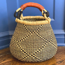Load image into Gallery viewer, Bolga Pot Basket - Navy Neutral