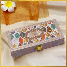 Load image into Gallery viewer, Rakhi Box: Cherished Moments - Foliage
