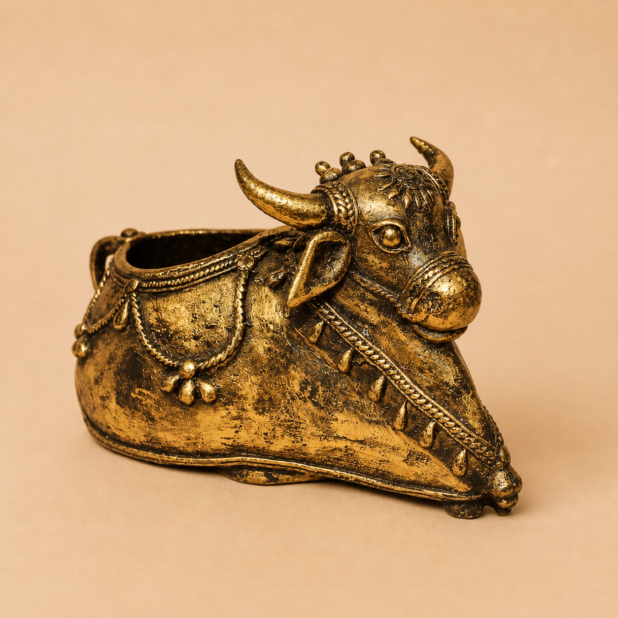NANDI STUFF HOLDER