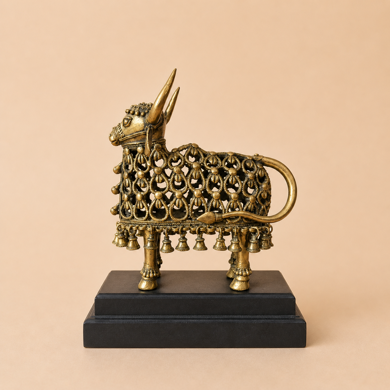 STANDING GHANTI NANDI
