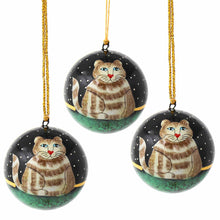 Load image into Gallery viewer, Handpainted Ornament Cat - Pack of 3
