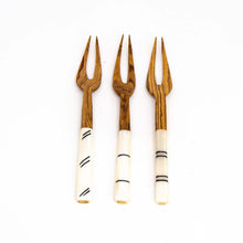 Load image into Gallery viewer, Simple Batik Olive Wood Fork Set of 3
